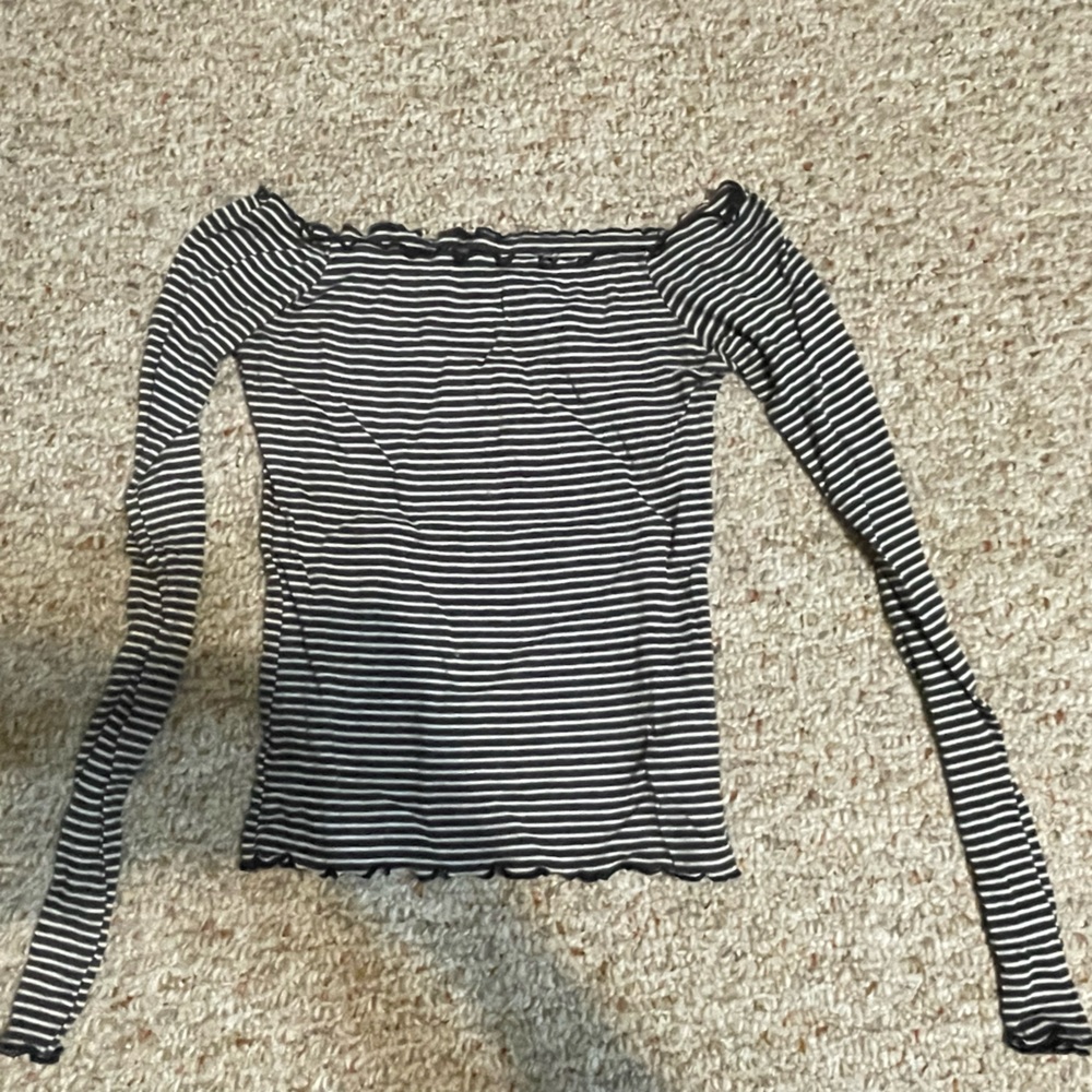 Black and White off the shoulder long sleeve